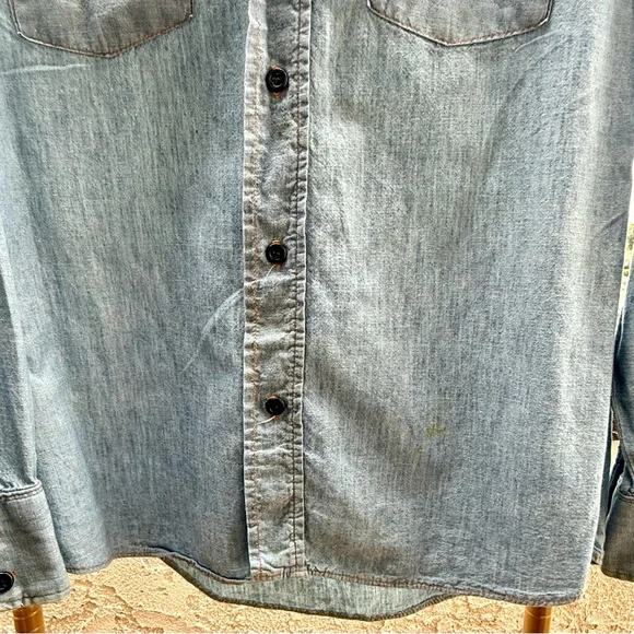 Vintage 1960's- Levi's Classic Blue Button Down Shirt